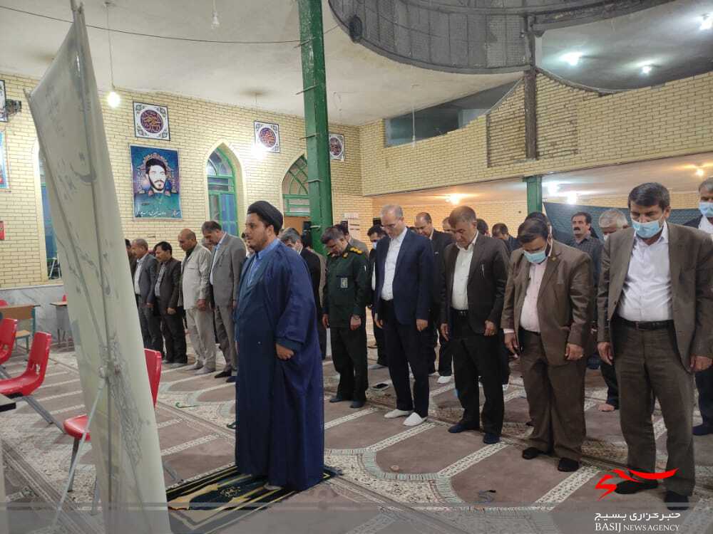 برگزاری میز خدمت قضایی و حقوقی مشترک بسیج حقوقدانان و دادگستری استان در دهستان دشتروم برگزاری میز خدمت قضایی و حقوقی مشترک بسیج حقوقدانان و دادگستری استان در دهستان دشتروم