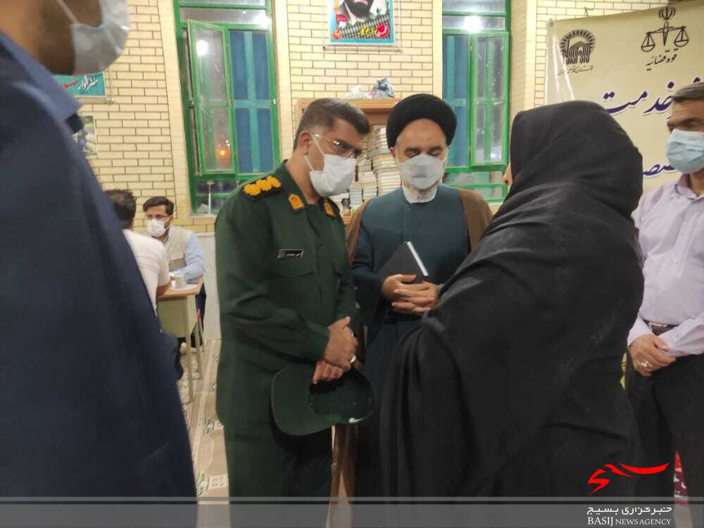 برگزاری میز خدمت قضایی و حقوقی مشترک بسیج حقوقدانان و دادگستری استان در دهستان دشتروم برگزاری میز خدمت قضایی و حقوقی مشترک بسیج حقوقدانان و دادگستری استان در دهستان دشتروم
