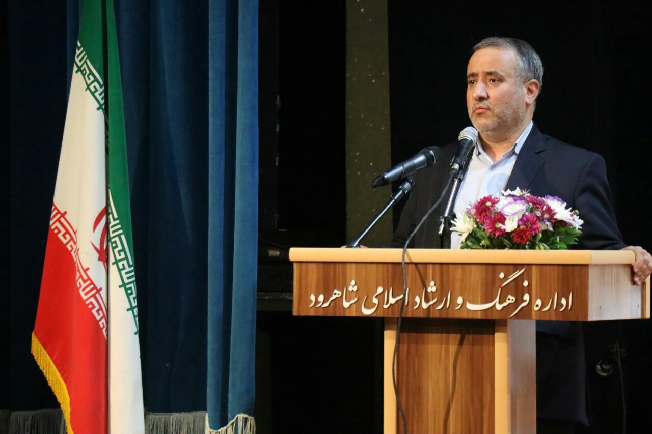 استاندار سمنان: قول مساعد وزیر فرهنگ و ارشاد در رفع مشکلات مصلی نمازجمعه شاهرود و سمنان