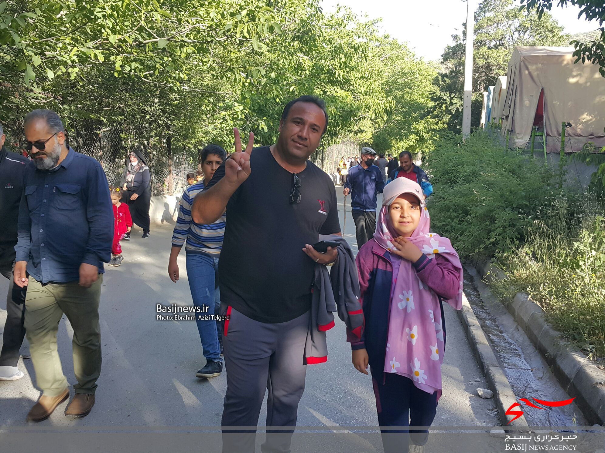 همایش پیاده روی خانوادگی خبرنگاران و اصحاب رسانه در یاسوج همایش پیاده روی خانوادگی خبرنگاران و اصحاب رسانه در یاسوج
