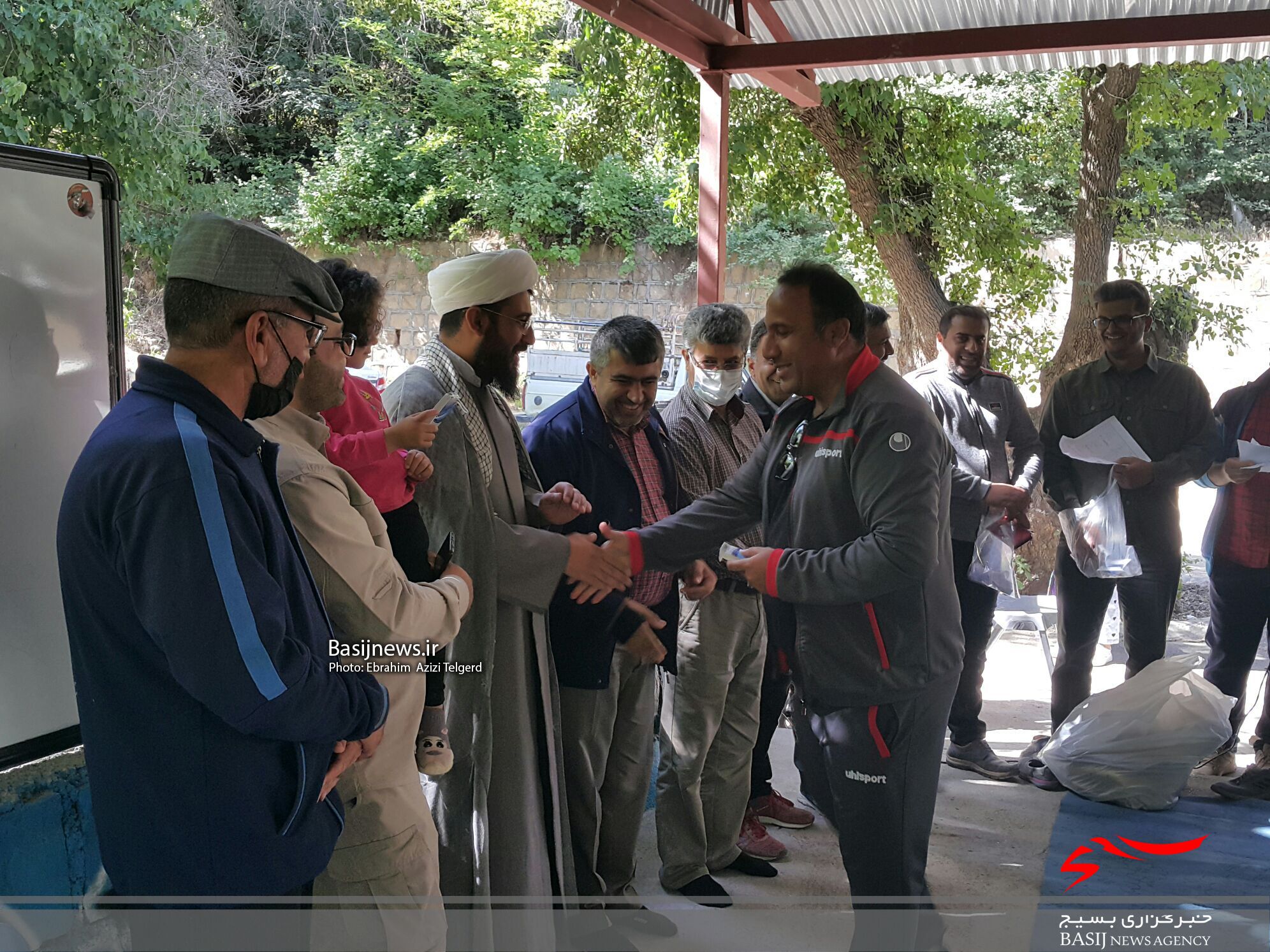 همایش پیاده روی خانوادگی خبرنگاران و اصحاب رسانه در یاسوج همایش پیاده روی خانوادگی خبرنگاران و اصحاب رسانه در یاسوج