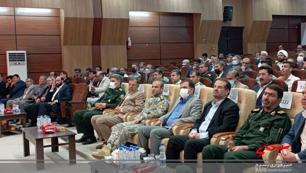 رونمایی از ۶ عنوان کتاب تاریخ شفاهی دفاع مقدس کهگیلویه و بویراحمد رونمایی از ۶ عنوان کتاب تاریخ شفاهی دفاع مقدس کهگیلویه و بویراحمد