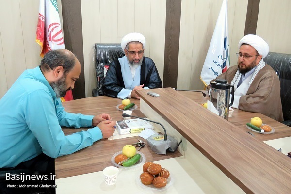 معرفی مسئول جدید نمایندگی ولی فقیه در ناحیه بسیج دانشجویی بوشهر معرفی مسئول جدید نمایندگی ولی فقیه در ناحیه بسیج دانشجویی بوشهر