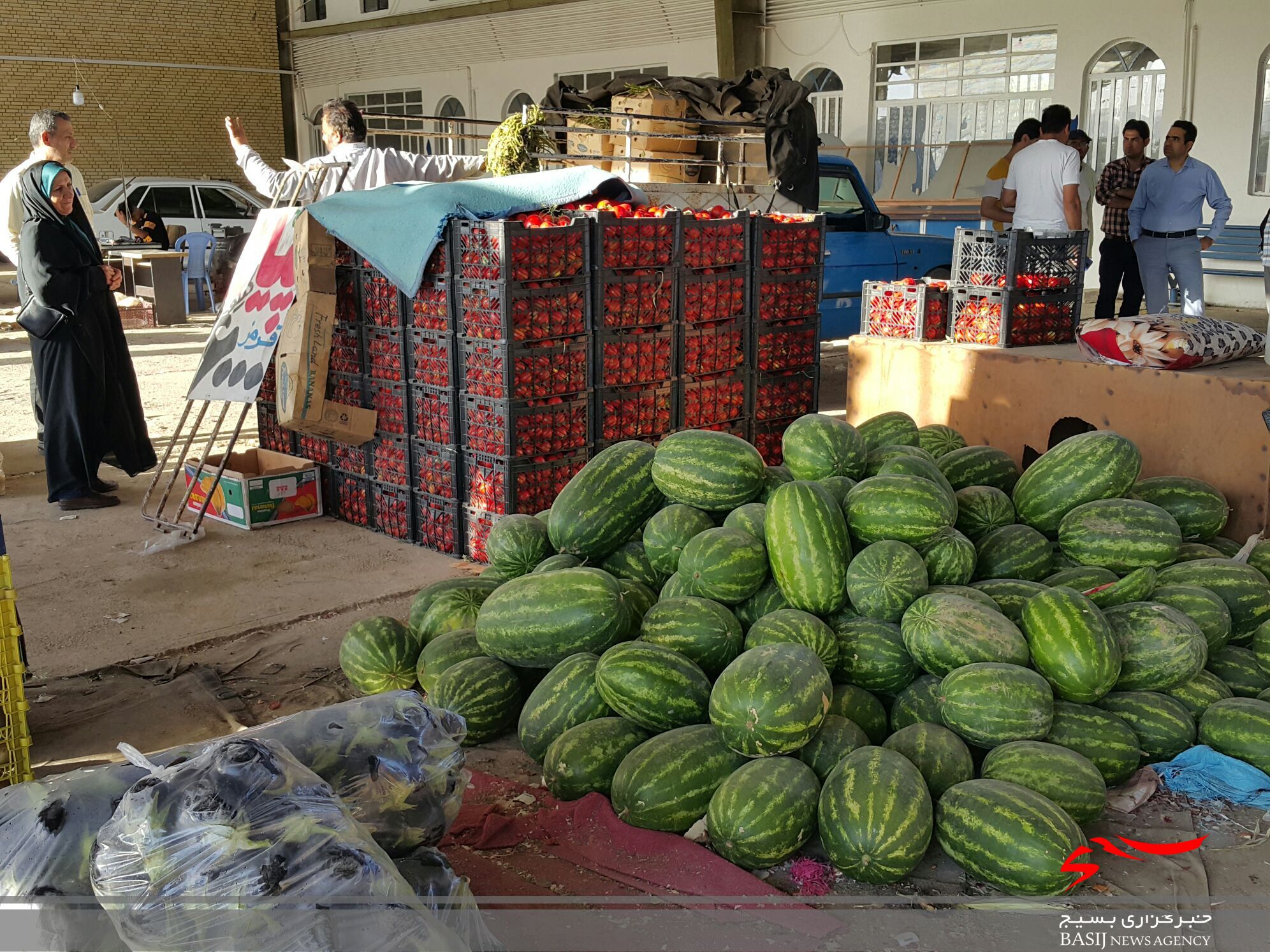 کارشکنی در روند فعالیت میدان میوه و تره بار یاسوج/ کمترین قیمت در میدان و بالاترین قیمت در شهر / ماجرایی که برملا شد کارشکنی در روند فعالیت میدان میوه و تره بار یاسوج/ کمترین قیمت در میدان و بالاترین قیمت در شهر / ماجرایی که برملا شد