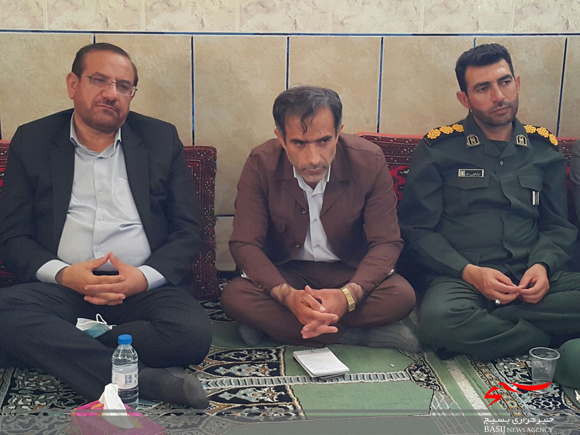 میز خدمت جهادی ناحیه مقاومت بسیج یاسوج در چنارستان وسطی و علیا و پیگیری مشکلات مردم / واکنش روشنفکر به برگشت خوردن اعتبارات استان/ روشنفکر چه کسانی را به خدا واگذار کرد؟