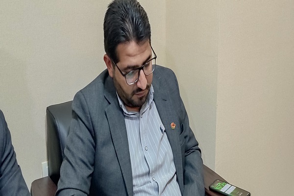 نشست پنج ساعته مطالبهگران استان فارس با شهردار کلانشهر شیراز برگزار شد نشست پنج ساعته مطالبهگران استان فارس با شهردار کلانشهر شیراز برگزار شد