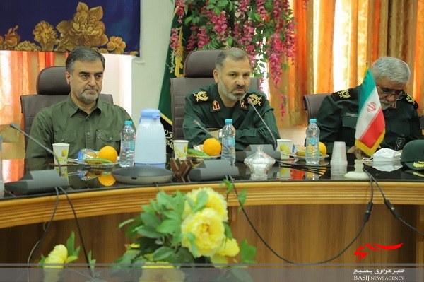 پیشکسوتان عرصه جهاد و شهادت در عرصههای فرهنگی حضوری فعال دارند پیشکسوتان عرصه جهاد و شهادت در عرصههای فرهنگی حضوری فعال دارند