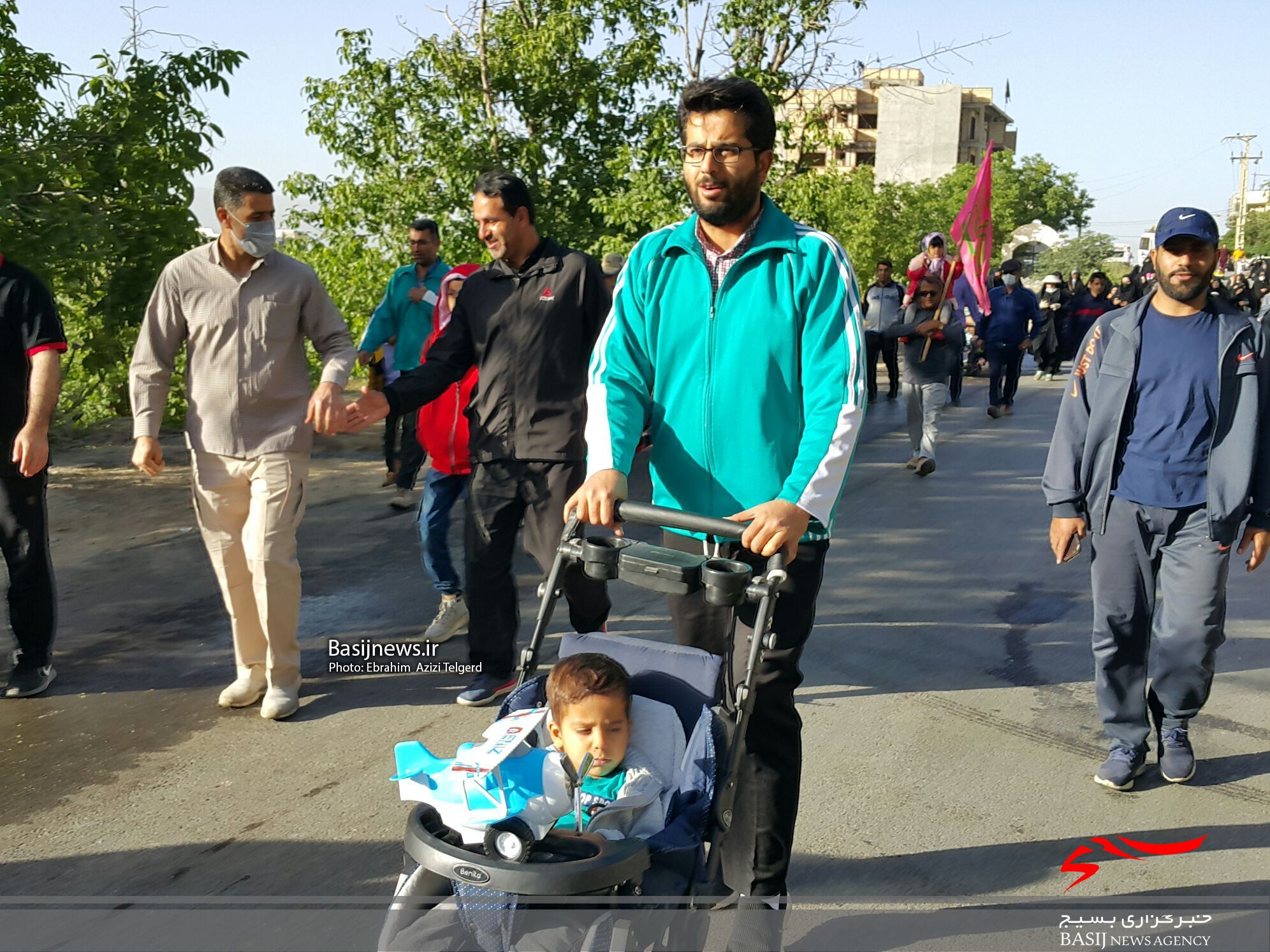 همایش پیاده روی خانواده های کارکنان و پاسداران سپاه فتح کهگیلویه و بویراحمد همایش پیاده روی خانواده های کارکنان و پاسداران سپاه فتح کهگیلویه و بویراحمد