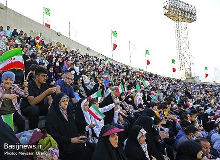 حماسه حضور دهه هشتاد و نودی ها در اجتماع بزرگ و خانوادگی &laquo;سلام فرمانده&raquo;