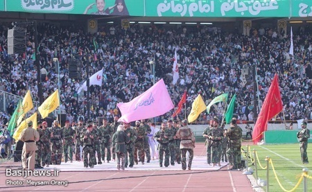 حماسه حضور دهه هشتاد و نودی ها در اجتماع بزرگ و خانوادگی &laquo;سلام فرمانده&raquo;
