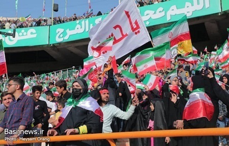 حماسه حضور دهه هشتاد و نودی ها در اجتماع بزرگ و خانوادگی &laquo;سلام فرمانده&raquo;