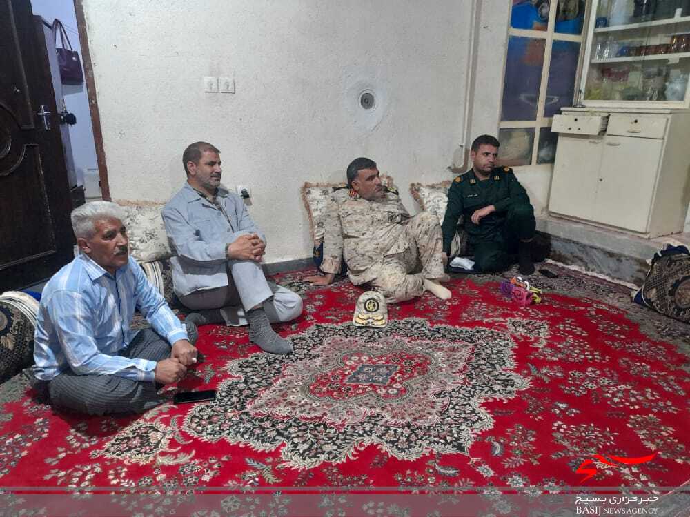 سرکی و تجلیل فرمانده تیپ ۴۸ فتح از خانواده شهید مهران فصیح پوریان
