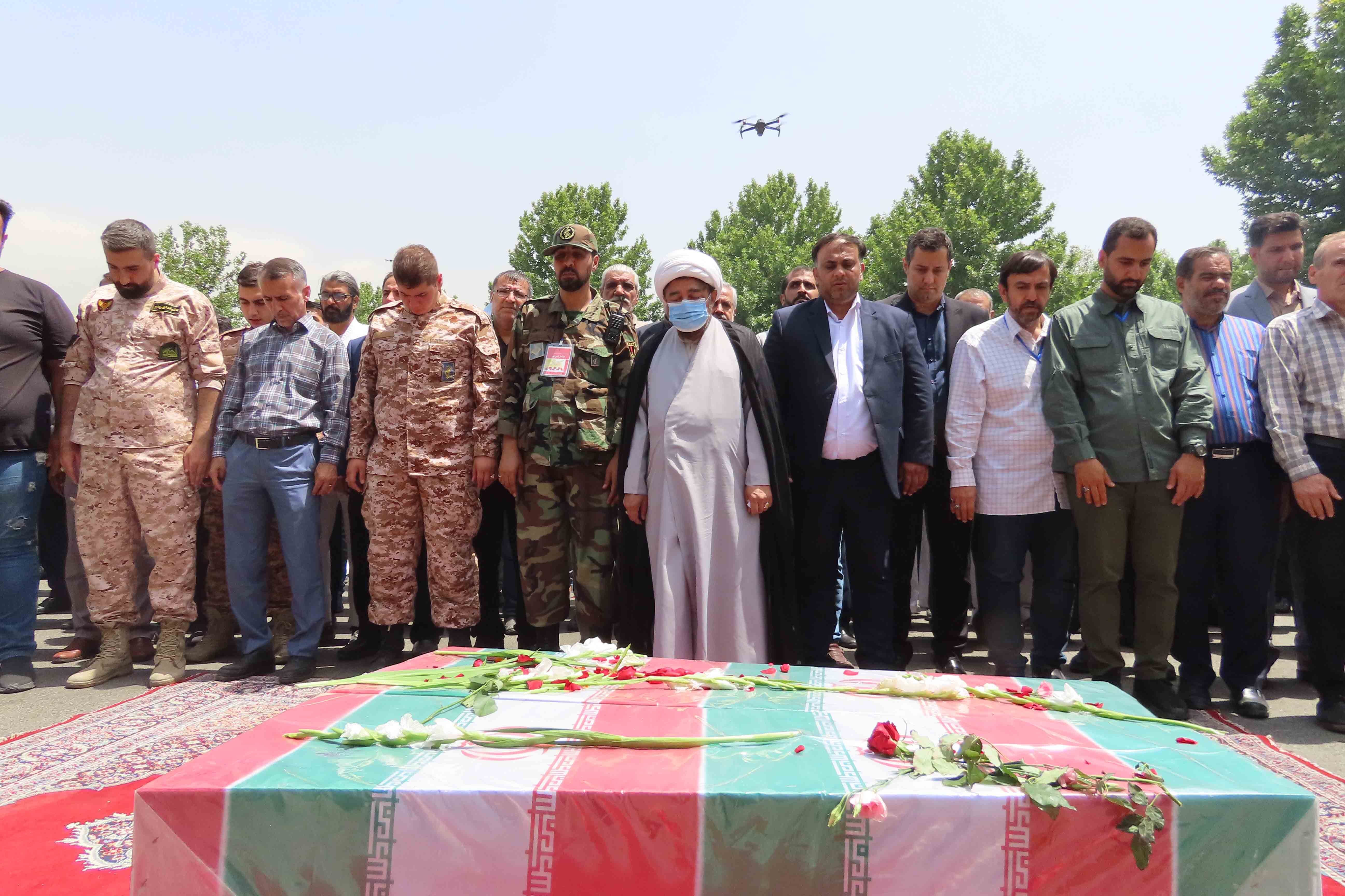 برگزاری مراسم تشییع و تدفین دو شهید گمنام دفاع مقدس در مجموعه ورزشی انقلاب