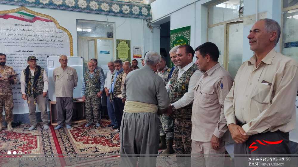 دیدار پیشکسوتان عرصه جهاد و شهادت کُرد و لر با فرمانده تیپ ۴۸ در مناطق مرزی