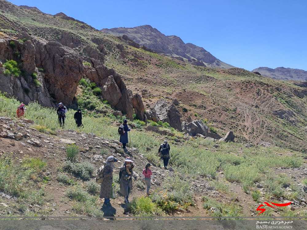 همایش پیاده روی و کوهپیمایی خواهران بسیجی حوزه مقاومت بسیج حضرت خدیجه( س) گوشه ناحیه یاسوج