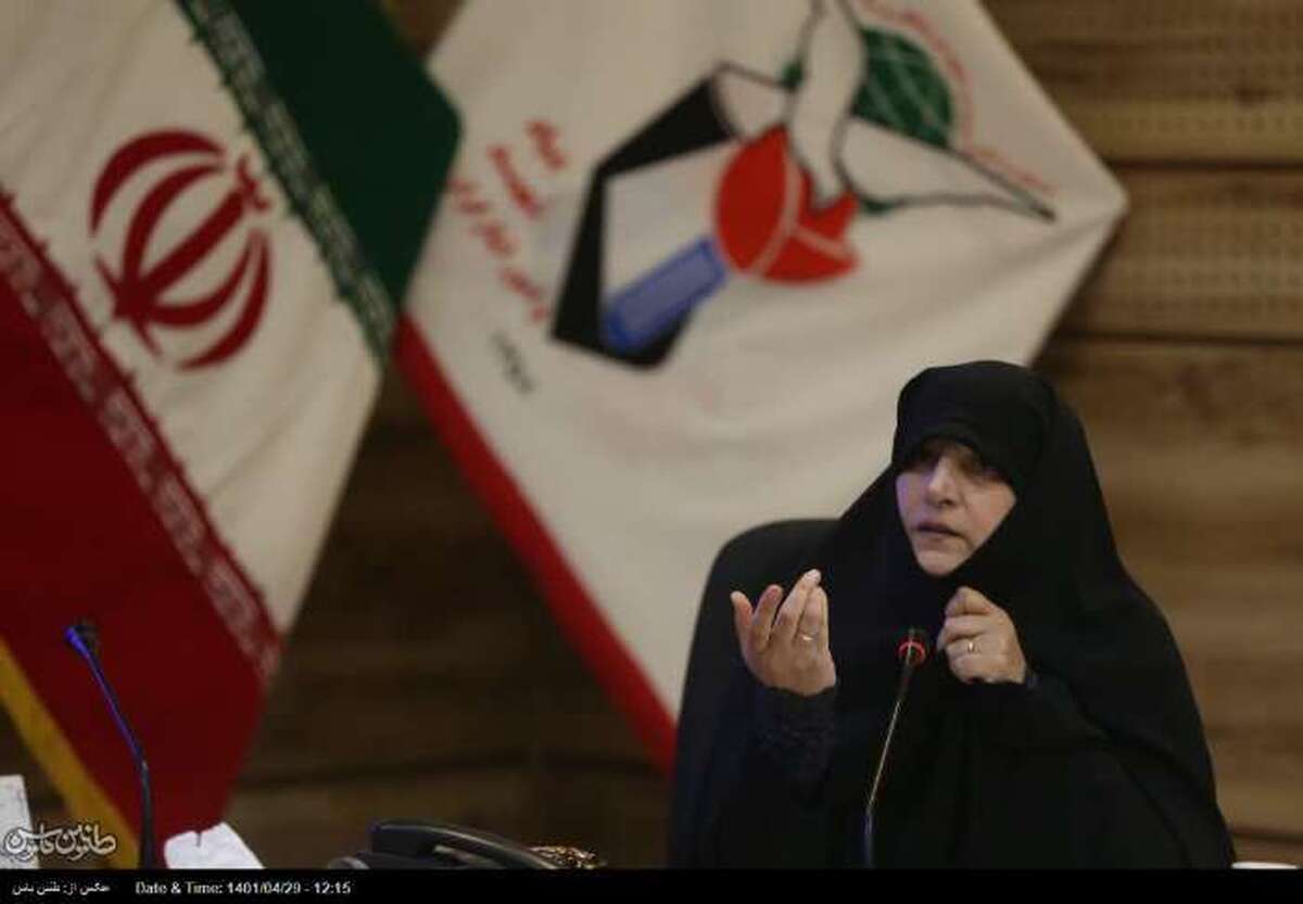 زن غربی، دستاویز نظام سرمایه داری است!/ گفتمان غربی در حوزه زن با معرفی الگوی سوم زن مسلمان به چالش کشیده شد