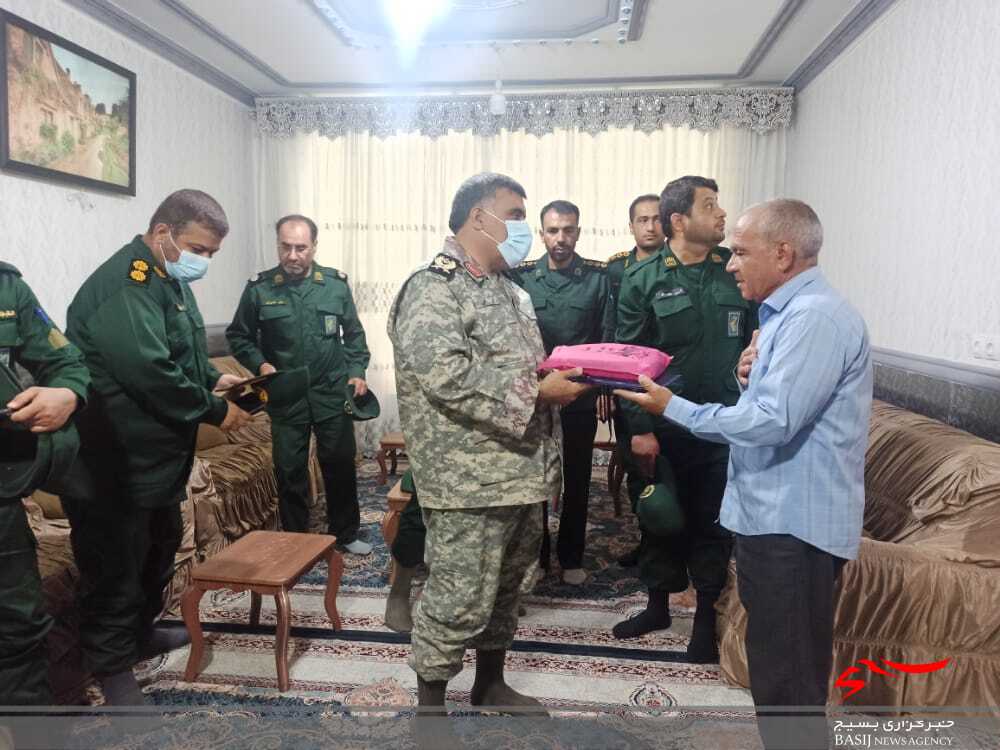 دیدار فرمانده تیپ ۴۸ فتح با سه خانواده شهید شهرستان چرام