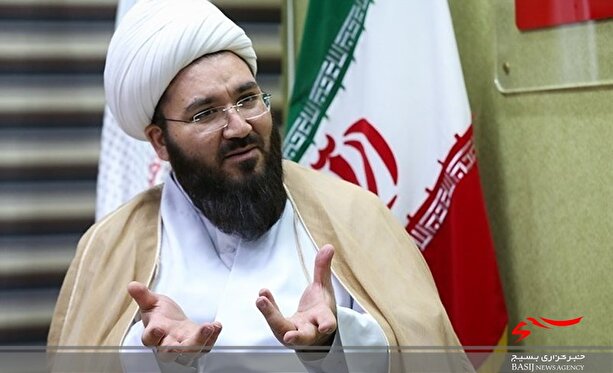 ضرورت افزایش جنبه های معرفتی جلسات عزای امام حسین(ع)