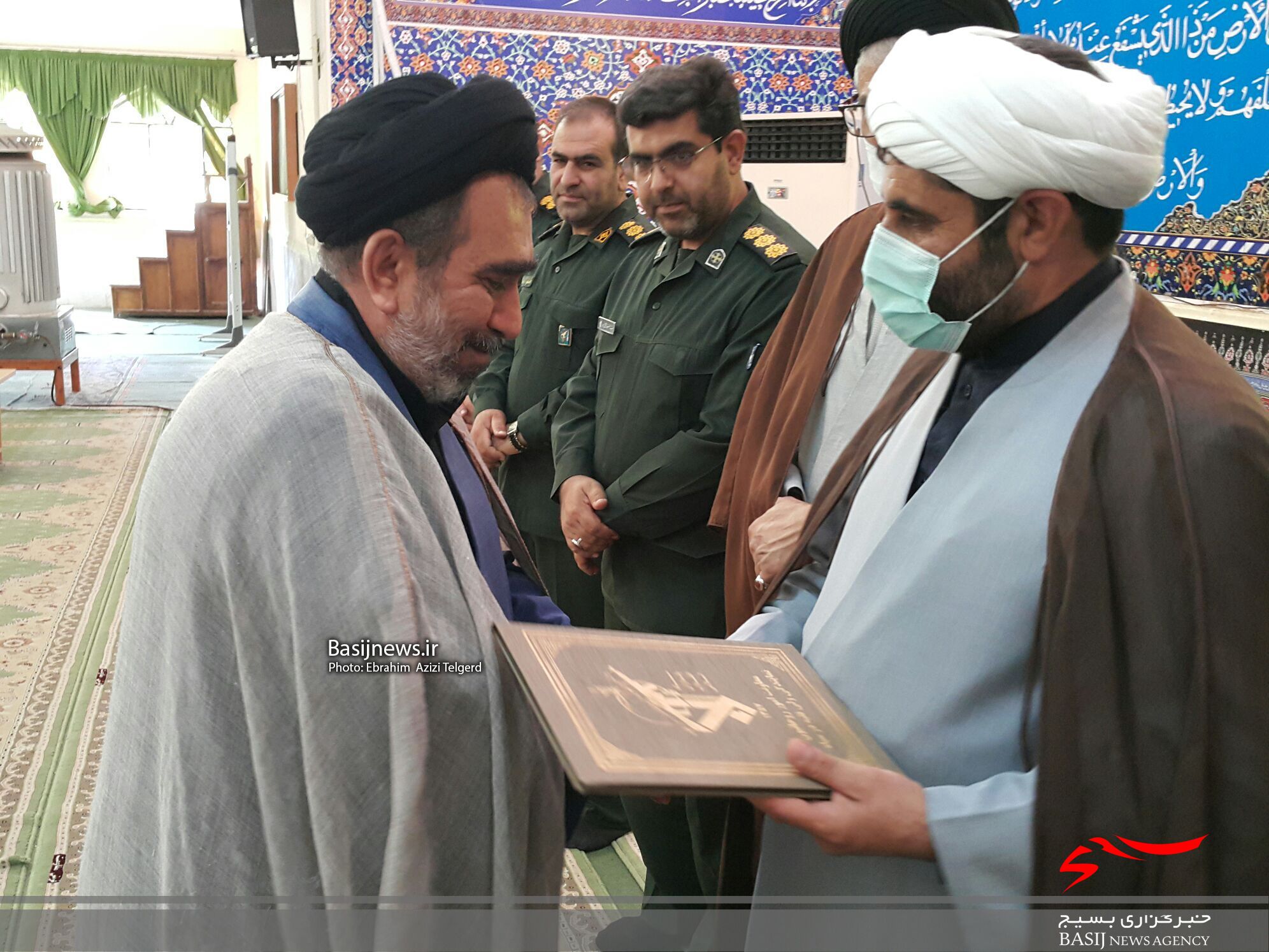 مسئول جدید دفتر نمایندگی ولی فقیه در تیپ ۴۸ فتح منصوب شد + ( تصاویر) مسئول جدید دفتر نمایندگی ولی فقیه در تیپ ۴۸ فتح منصوب شد + ( تصاویر)