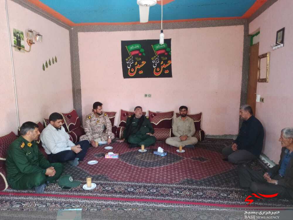 روز پر کار فرمانده تیپ ۴۸ فتح در شهرستان مارگون روز پر کار فرمانده تیپ ۴۸ فتح در شهرستان مارگون