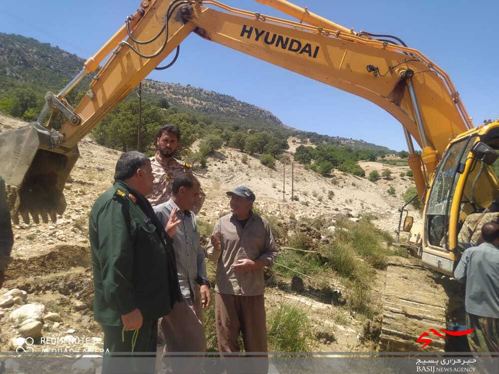 روز پر کار فرمانده تیپ ۴۸ فتح کهگیلویه و بویراحمد در شهرستان مارگون + ( تصاویر ) روز پر کار فرمانده تیپ ۴۸ فتح کهگیلویه و بویراحمد در شهرستان مارگون + ( تصاویر )