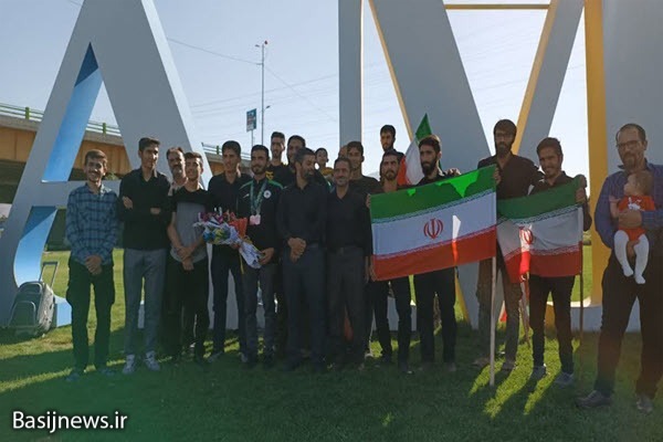 تیرانداز همدانی موفق به کسب مقام سوم مسابقات تیراندازی سیزم شد تیرانداز همدانی موفق به کسب مقام سوم مسابقات تیراندازی سیزم شد