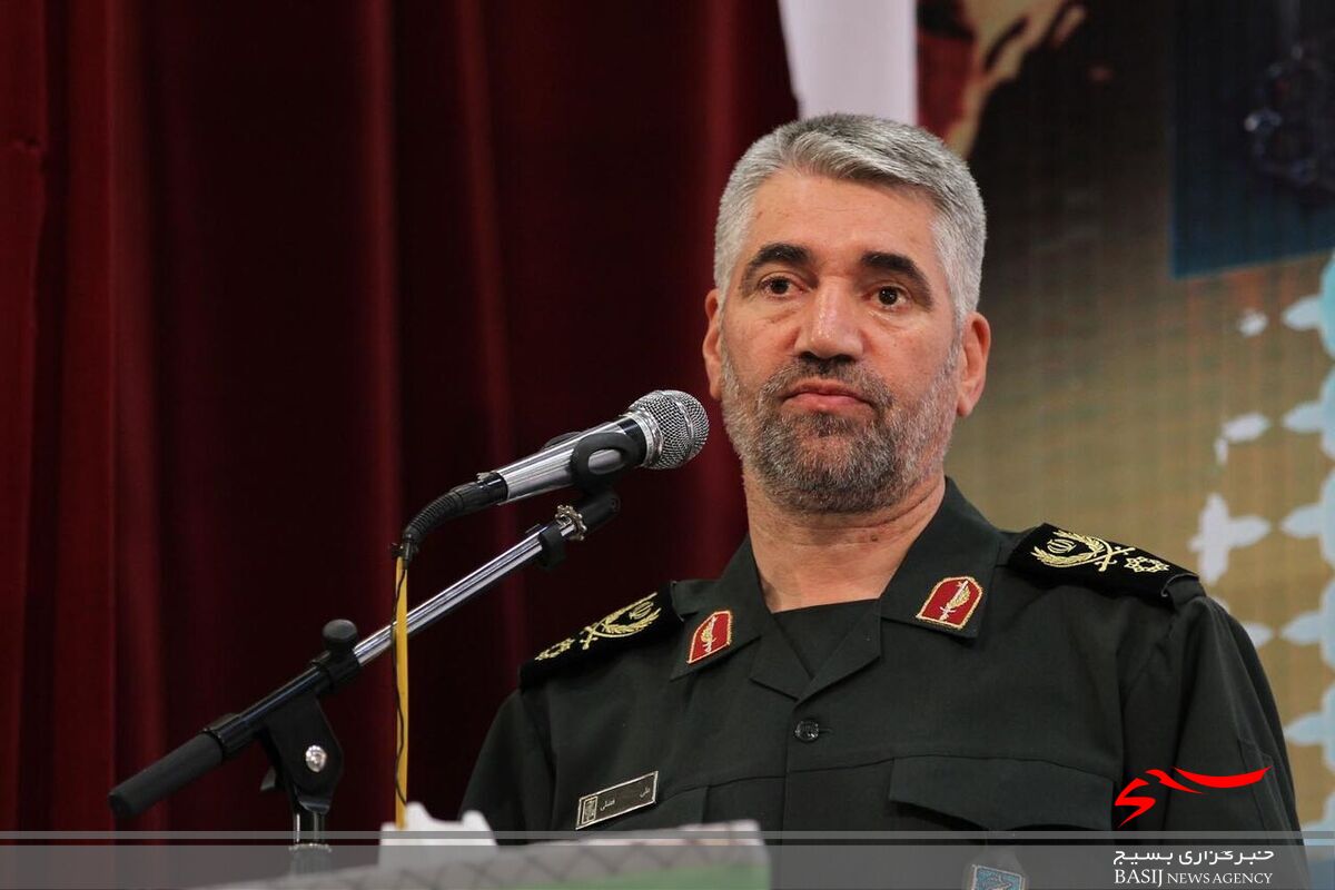 جبهه مقاومت با الگوی دفاع مقدس اداره می‌شود
