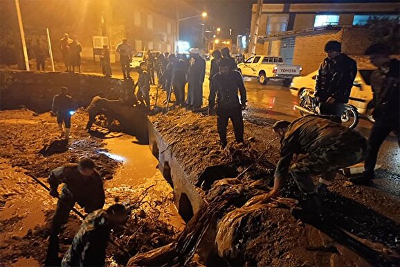 ۱۵۰۰نفر جهادگر در کنار نیروهای خدماتی برای مقابله باسیل در یزد ۱۵۰۰نفر جهادگر در کنار نیروهای خدماتی برای مقابله باسیل در یزد