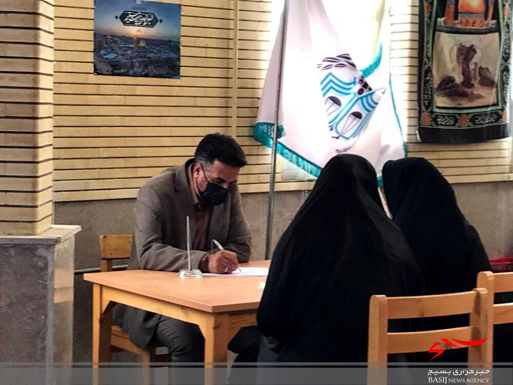 برگزاری میز خدمت سازمان بسیج حقوقدانان سپاه فتح در روستای سروک برگزاری میز خدمت سازمان بسیج حقوقدانان سپاه فتح در روستای سروک