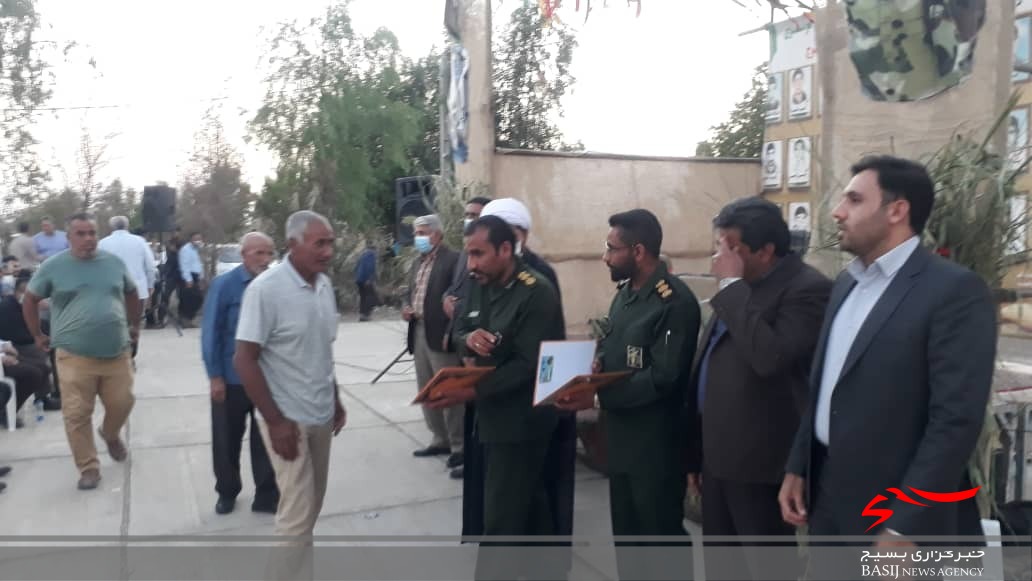 بهترین کار مقابله با دشمنان تبیین وصیت نامه شهدای عزیز است بهترین کار مقابله با دشمنان تبیین وصیت نامه شهدای عزیز است