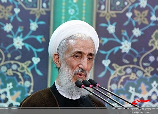اربعین سمبل حیات شهید و نابودی مستکبر است