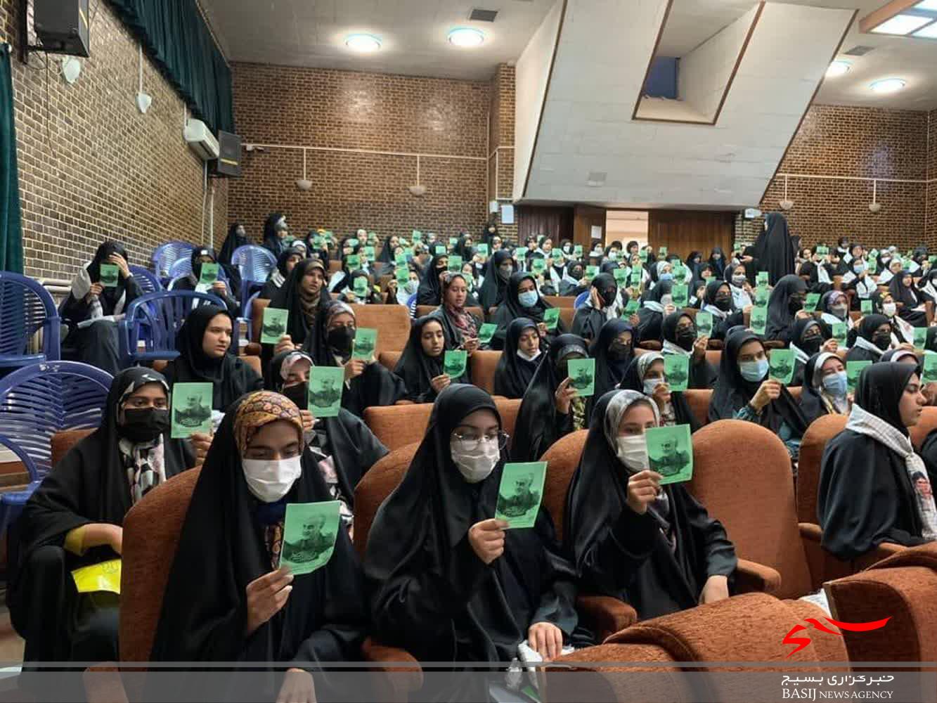 برگزاری دوره آموزش و توانمندسازی فرماندهان واحدهای بسیج دانشآموزی برگزاری دوره آموزش و توانمندسازی فرماندهان واحدهای بسیج دانشآموزی