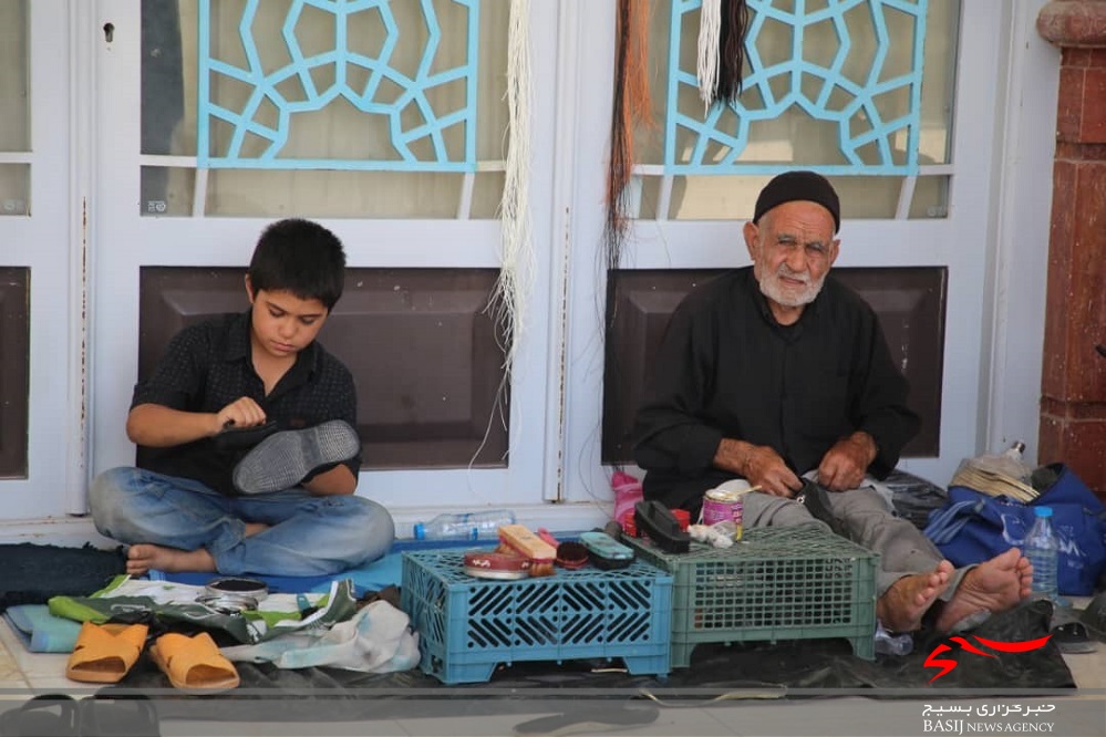 گروههای جهادی قم در صف خدمترسانی به زائران اربعین حسینی گروههای جهادی قم در صف خدمترسانی به زائران اربعین حسینی