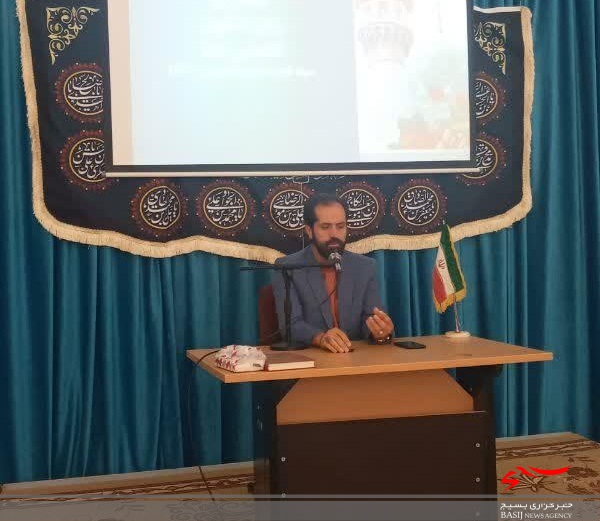 جهاد تبیین بر همه واجب است/ تحریف یکی از شیوه &shy;های رایج رسانه&shy;&zwnj;ای دشمن