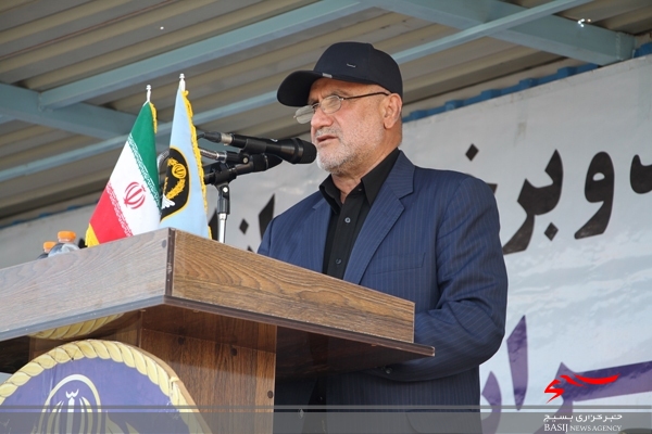 برگزاری مراسم رژه نیروهای مسلح مستقر در استان بوشهر/ ایمان و دانش نظامی، اقتدار نظام را بیمه میکند برگزاری مراسم رژه نیروهای مسلح مستقر در استان بوشهر/ ایمان و دانش نظامی، اقتدار نظام را بیمه میکند