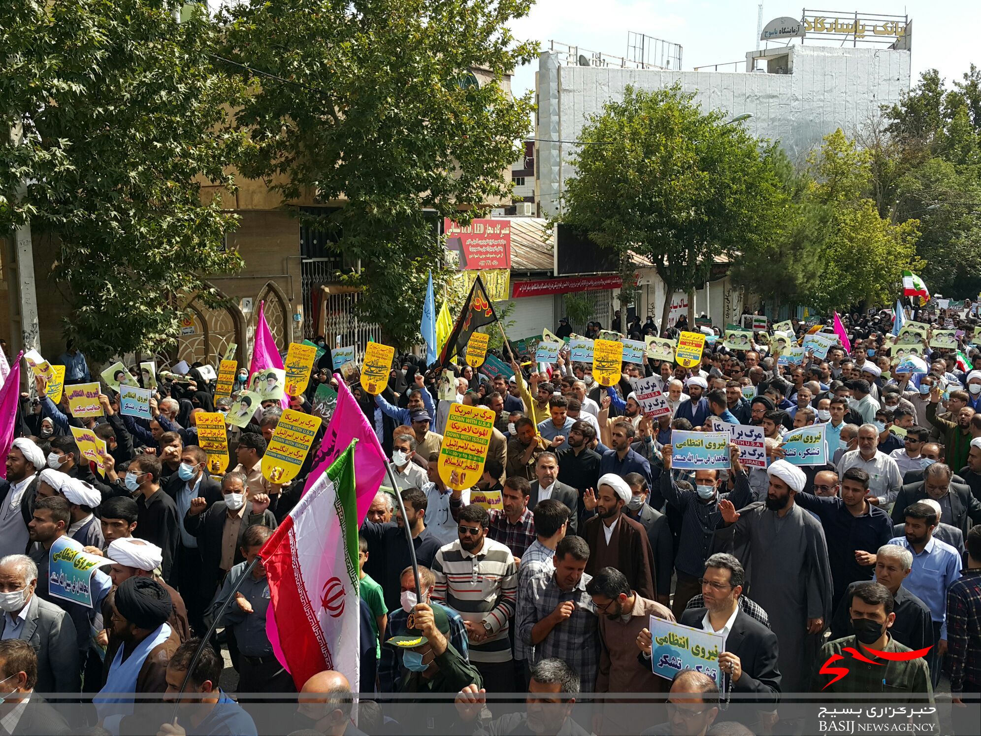 پاسخ دندان شکن مردم یاسوج به اغتشاشگران
