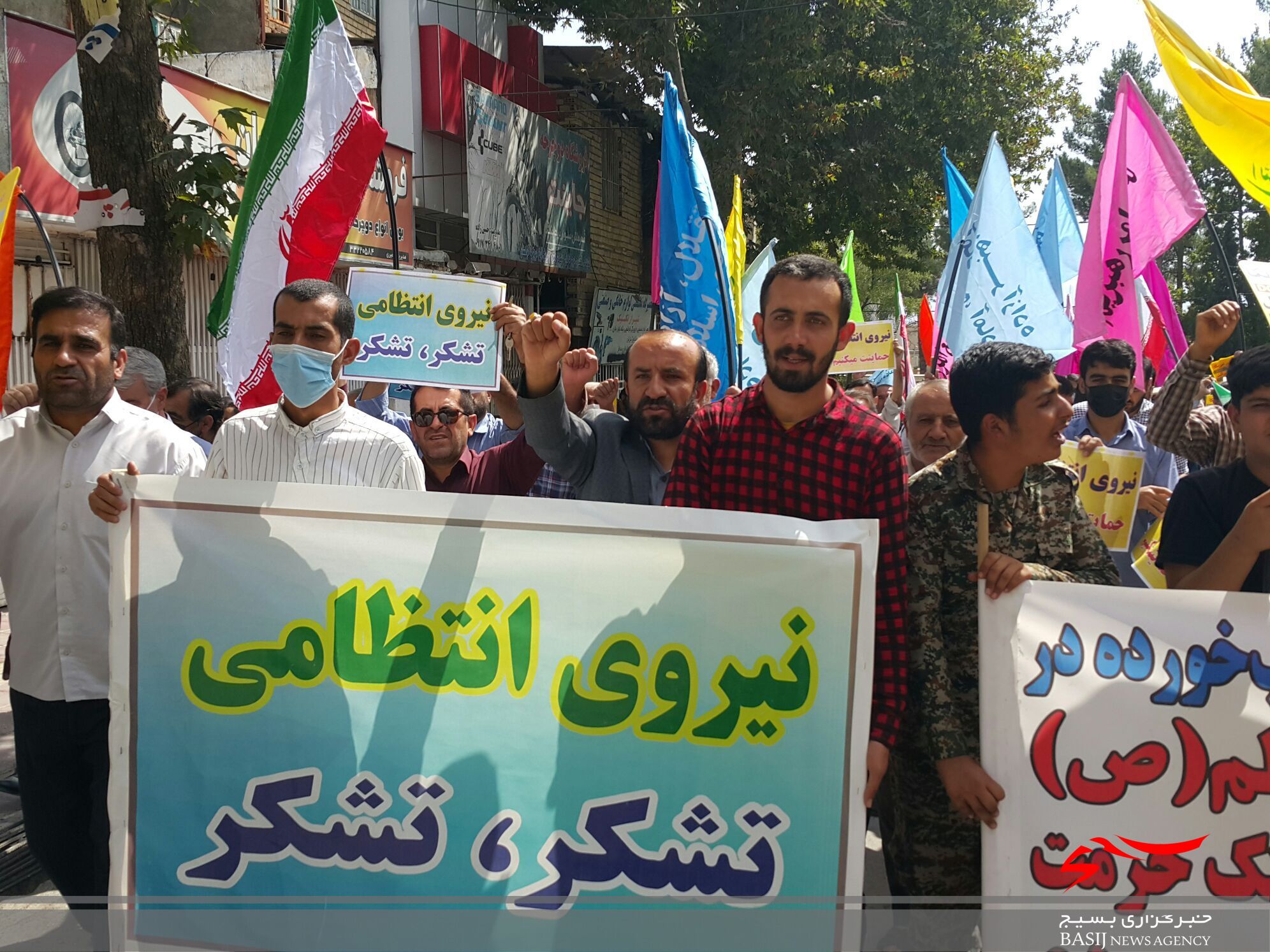 پاسخ دندان شکن مردم یاسوج به اغتشاشگران