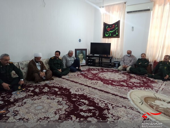 دیدار با خانواده شهید عبدالحسین محمدی در دلوار دیدار با خانواده شهید عبدالحسین محمدی در دلوار