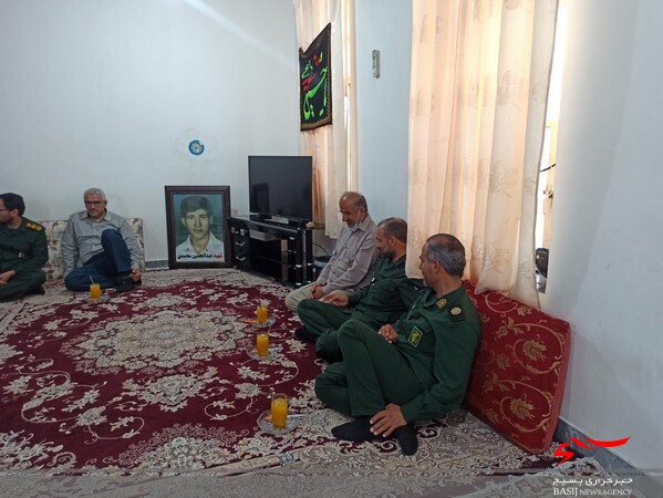 دیدار با خانواده شهید عبدالحسین محمدی در دلوار دیدار با خانواده شهید عبدالحسین محمدی در دلوار