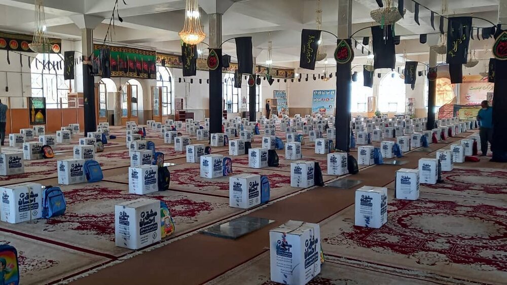 توزیع 5500 بسته نوشت افزار بین دانش آموزان نیازمند کهگیلویه و بویراحمد آغاز شد توزیع 5500 بسته نوشت افزار بین دانش آموزان نیازمند کهگیلویه و بویراحمد آغاز شد