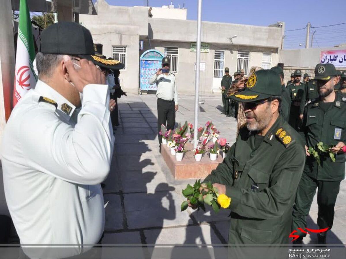 تجلیل دانش‌آموزان و پرسنل ناحیه مقاومت بسیج از عوامل انتظامی شهرستان دهاقان