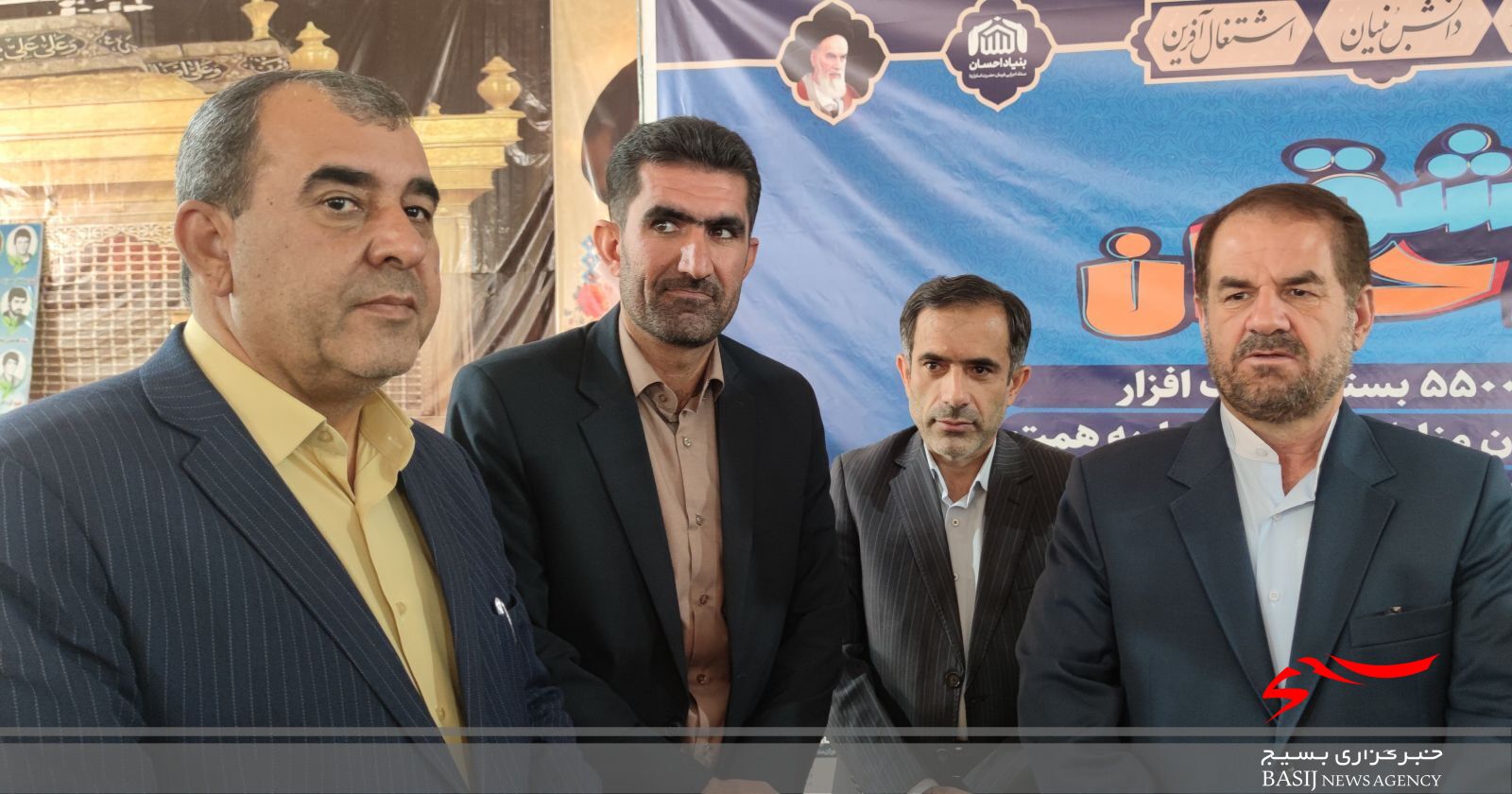 توزیع 5500 بسته نوشت افزار بین دانش آموزان نیازمند کهگیلویه و بویراحمد آغاز شد توزیع 5500 بسته نوشت افزار بین دانش آموزان نیازمند کهگیلویه و بویراحمد آغاز شد