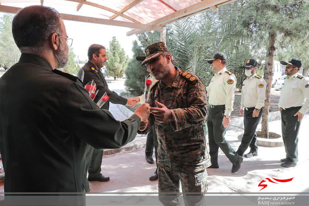 حافظان امنیت در قم تجلیل شدند