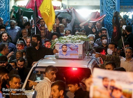 تشییع پیکر شهید مدافع امنیت «امیراحمدی» در شهرک شهید محلاتی