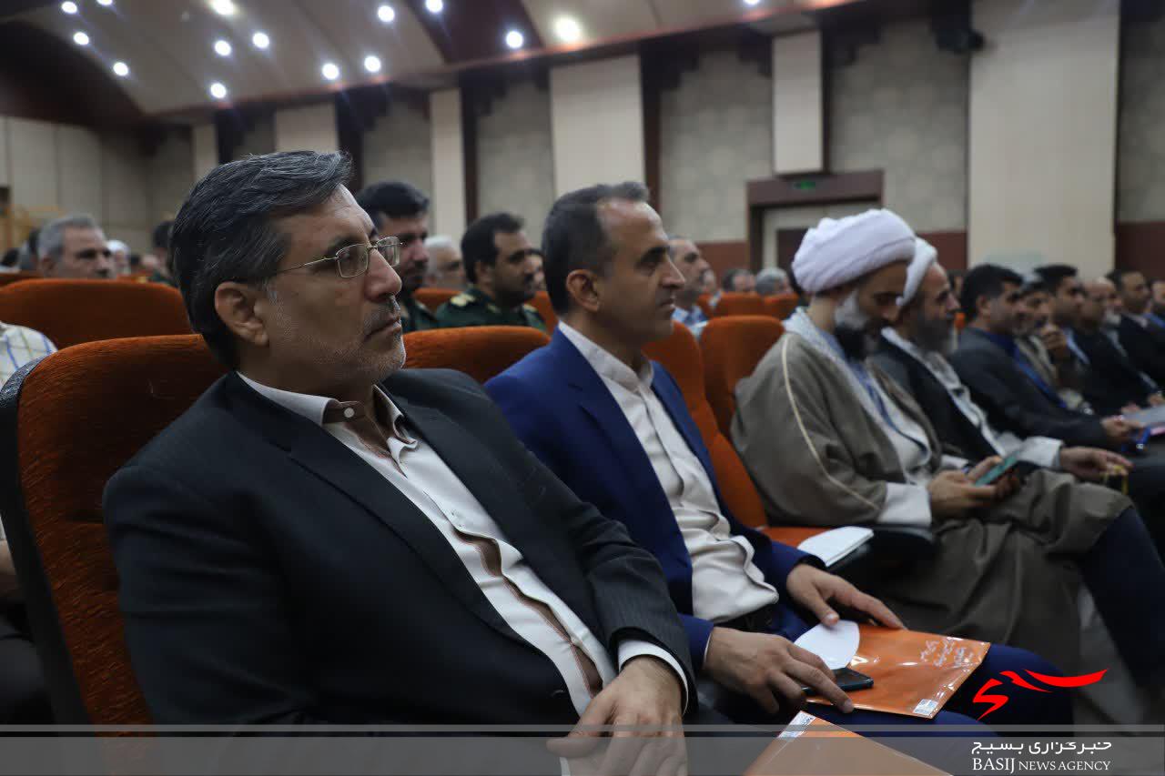 آمریکا باسرمایه گذاری بی حساب رسانهای در تلاش برای ناامیدسازی جوانان است / ملت ایران در مقابل توطئههای دشمن پیروز شد آمریکا باسرمایه گذاری بی حساب رسانهای در تلاش برای ناامیدسازی جوانان است / ملت ایران در مقابل توطئههای دشمن پیروز شد