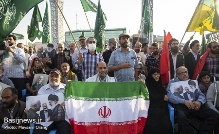 اجتماع مردمی بزرگداشت «حبیب حرم، سرلشکر شهید حسین همدانی» در میدان امام حسین برگزار شد