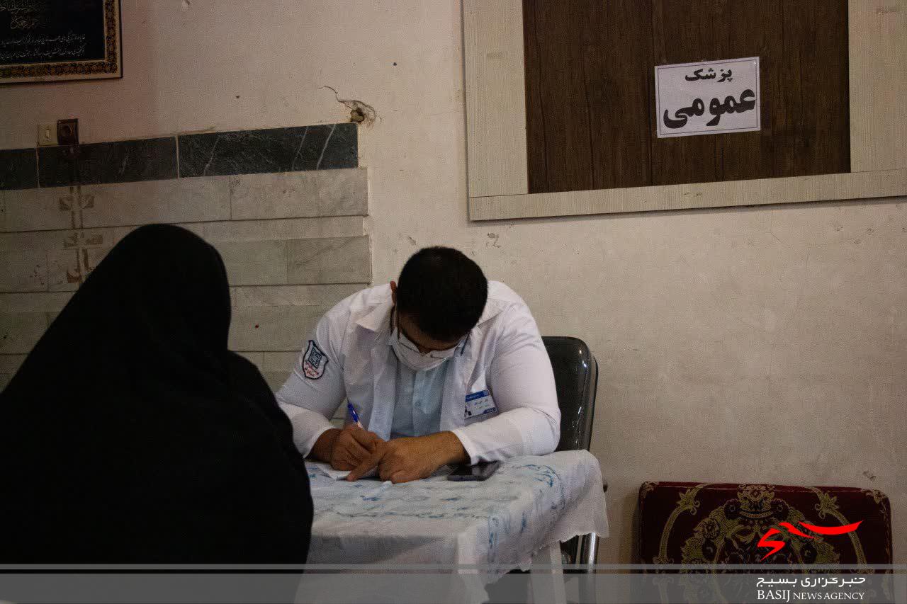 ۴۸۰ جهادگر سلامت در استان قم خدمت رسانی می کنند