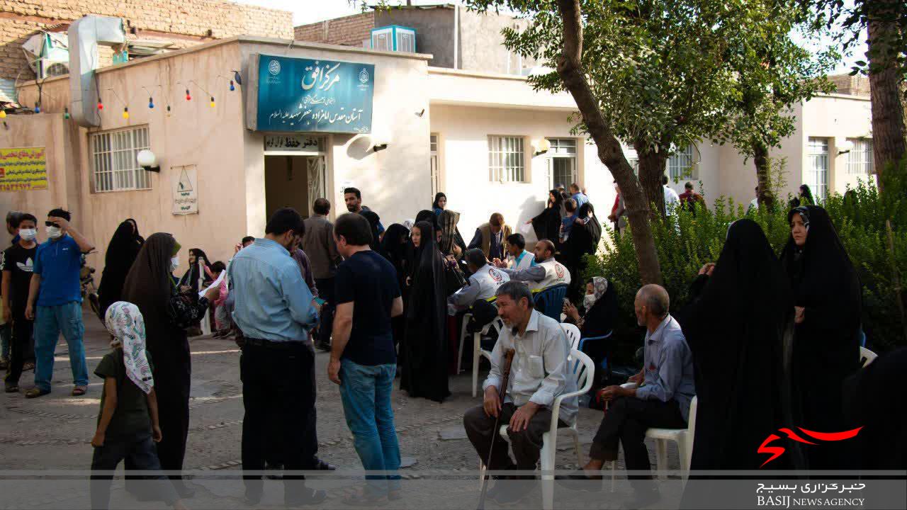 ۴۸۰ جهادگر سلامت در استان قم خدمت رسانی می کنند