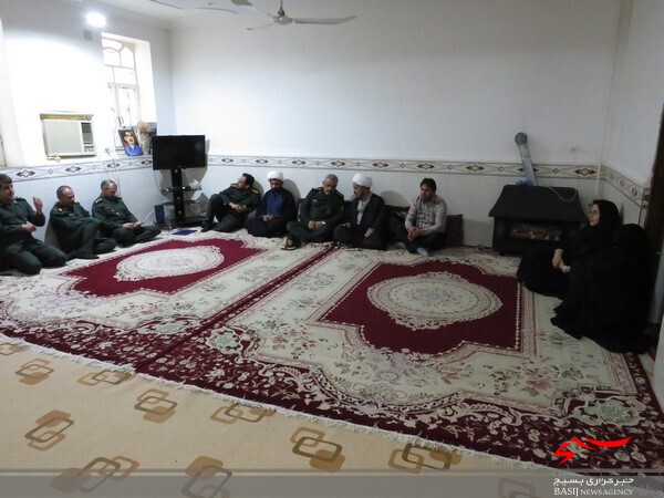 دیدار با خانواده رزمنده و ایثارگر دفاع مقدس عبدالحسین راهداری دیدار با خانواده رزمنده و ایثارگر دفاع مقدس عبدالحسین راهداری