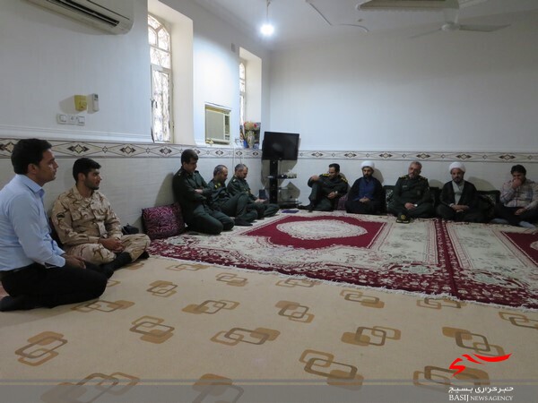 دیدار با خانواده رزمنده و ایثارگر دفاع مقدس عبدالحسین راهداری دیدار با خانواده رزمنده و ایثارگر دفاع مقدس عبدالحسین راهداری